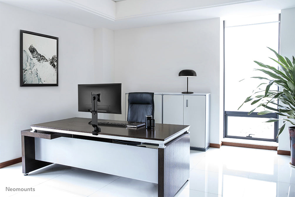 FPMA-D860BLACK ist eine Tischhalterung für Flachbildschirme bis zu 32 Zoll (81 cm) - Schwarz